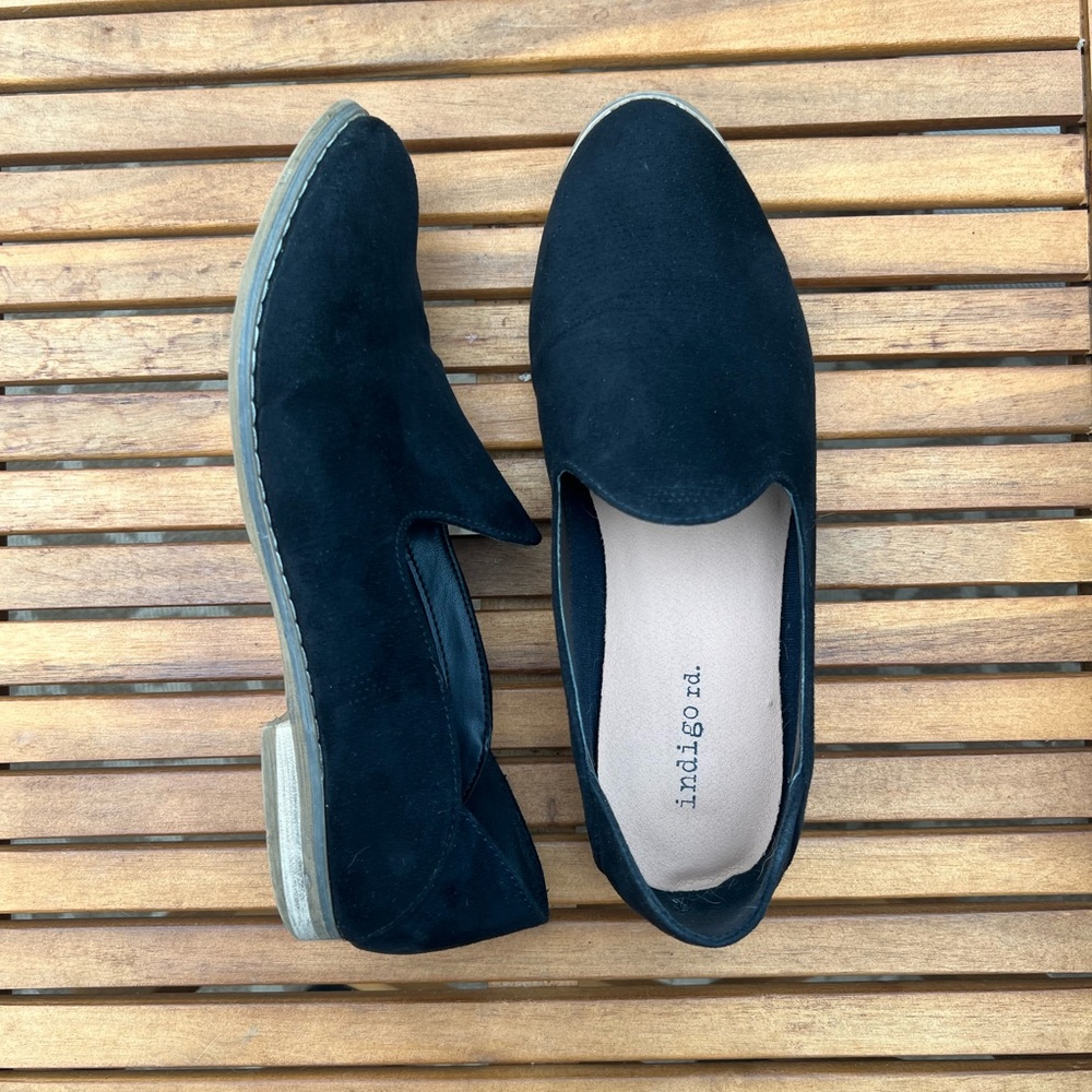 Excellent condition suede flats/ loafers size 7